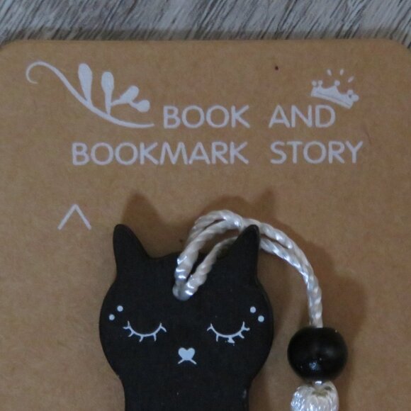 Set of 4 Wooden Cat Shape Bookmarks Chinese Writing (B318) - Picture 7 of 7
